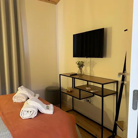Casas Da Ferraria By 4u - Tonho Da Chica & Avo Marchao * Abrantes